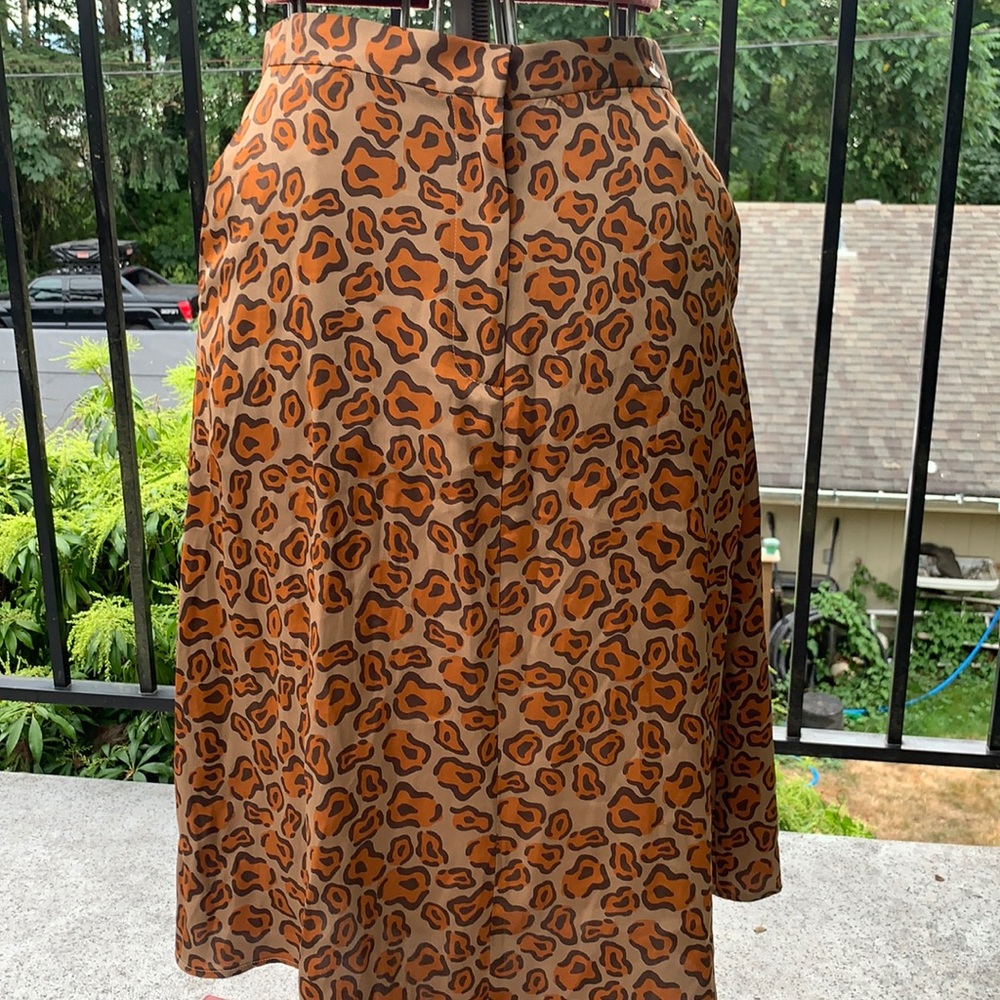 Tucker leopard print silk skirt sz L